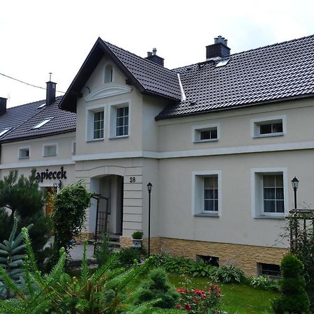 Gosciniec Zapiecek Hotel สโตรเนีย ชล็องสเกีย ภายนอก รูปภาพ