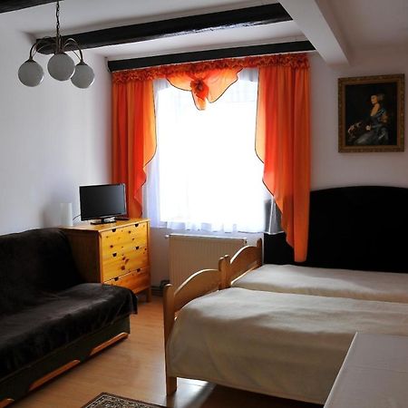 Gosciniec Zapiecek Hotel สโตรเนีย ชล็องสเกีย ภายนอก รูปภาพ