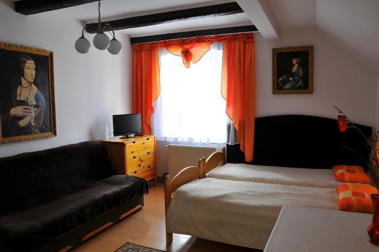 Gosciniec Zapiecek Hotel สโตรเนีย ชล็องสเกีย ภายนอก รูปภาพ