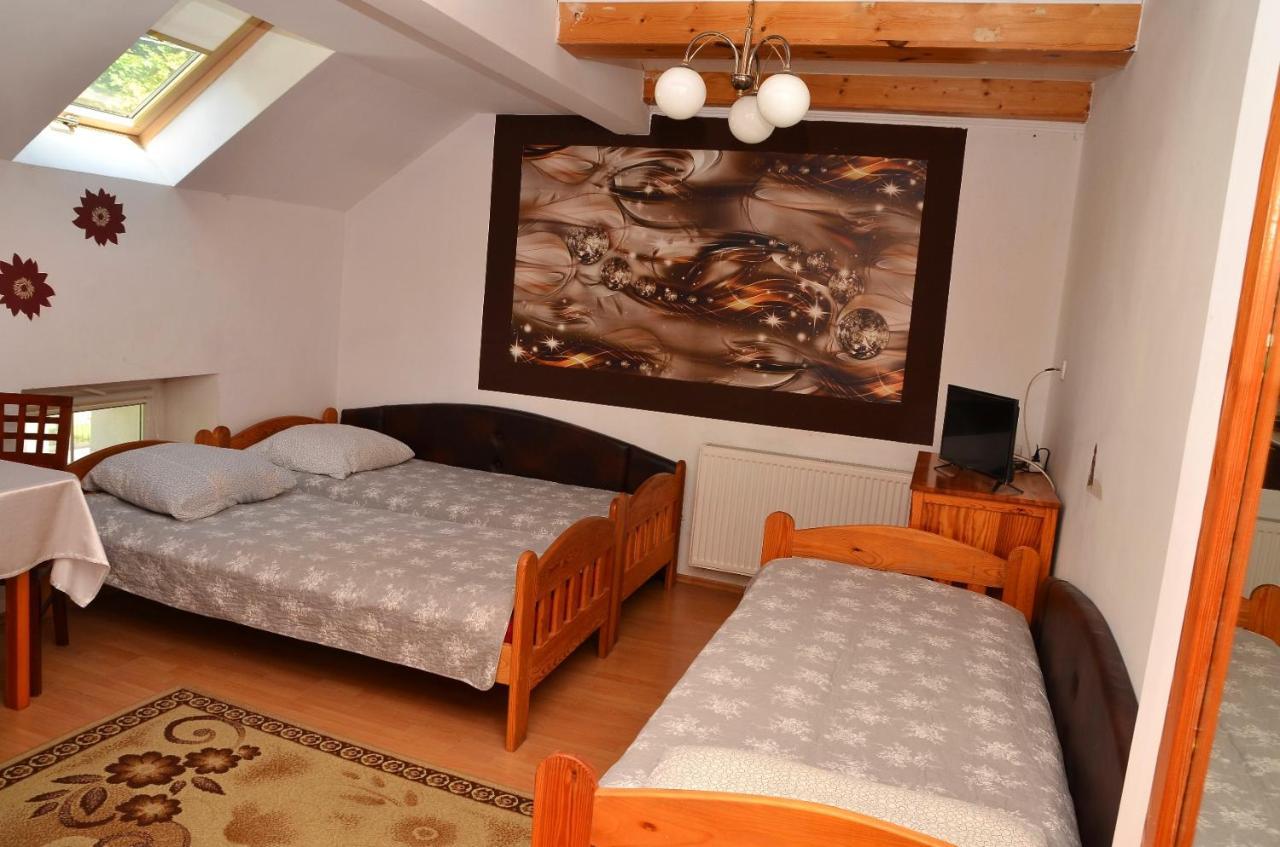 Gosciniec Zapiecek Hotel สโตรเนีย ชล็องสเกีย ภายนอก รูปภาพ